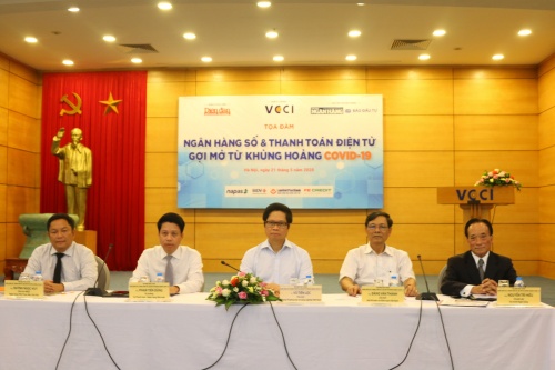 dich covid 19 chat xuc tac cho cuoc di dan tren khong gian so