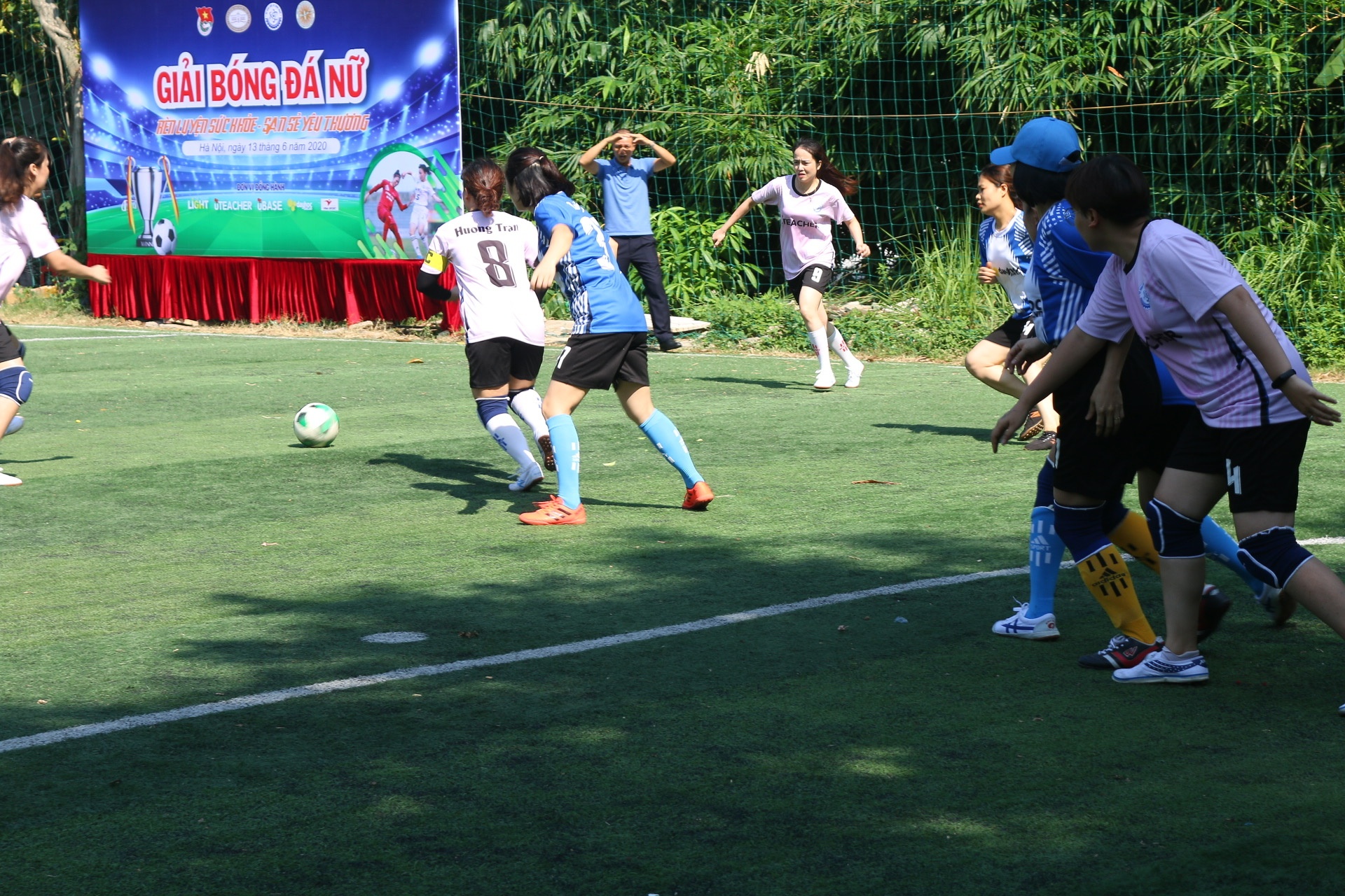 khai mac giai bong da nu ren luyen suc khoe san se yeu thuong