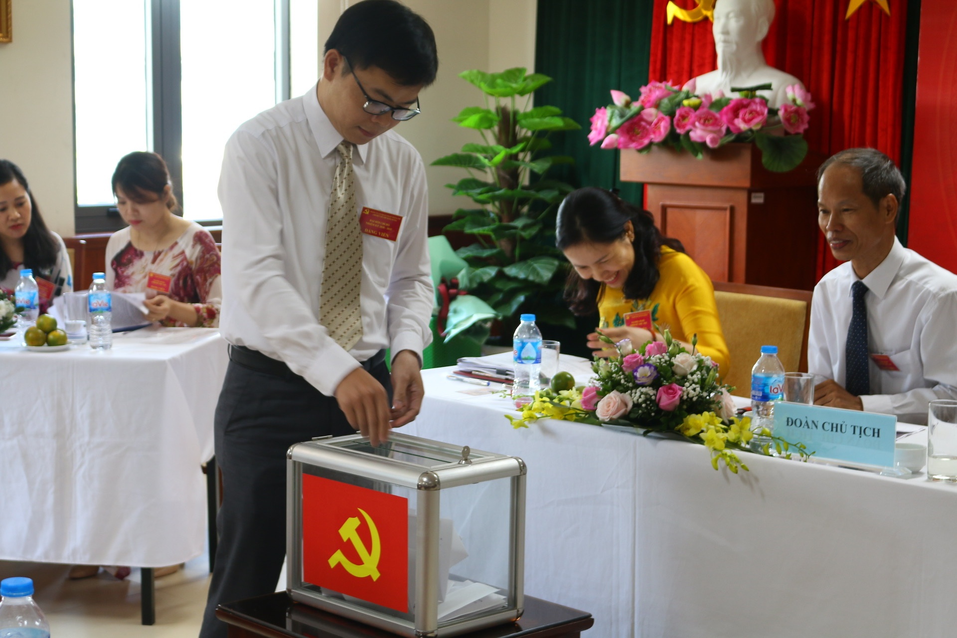 Đại hội Chi bộ Tạp chí Ngân hàng nhiệm kỳ 2020-2025 dai hoi chi bo tap chi ngan hang nhiem ky 2020 2025