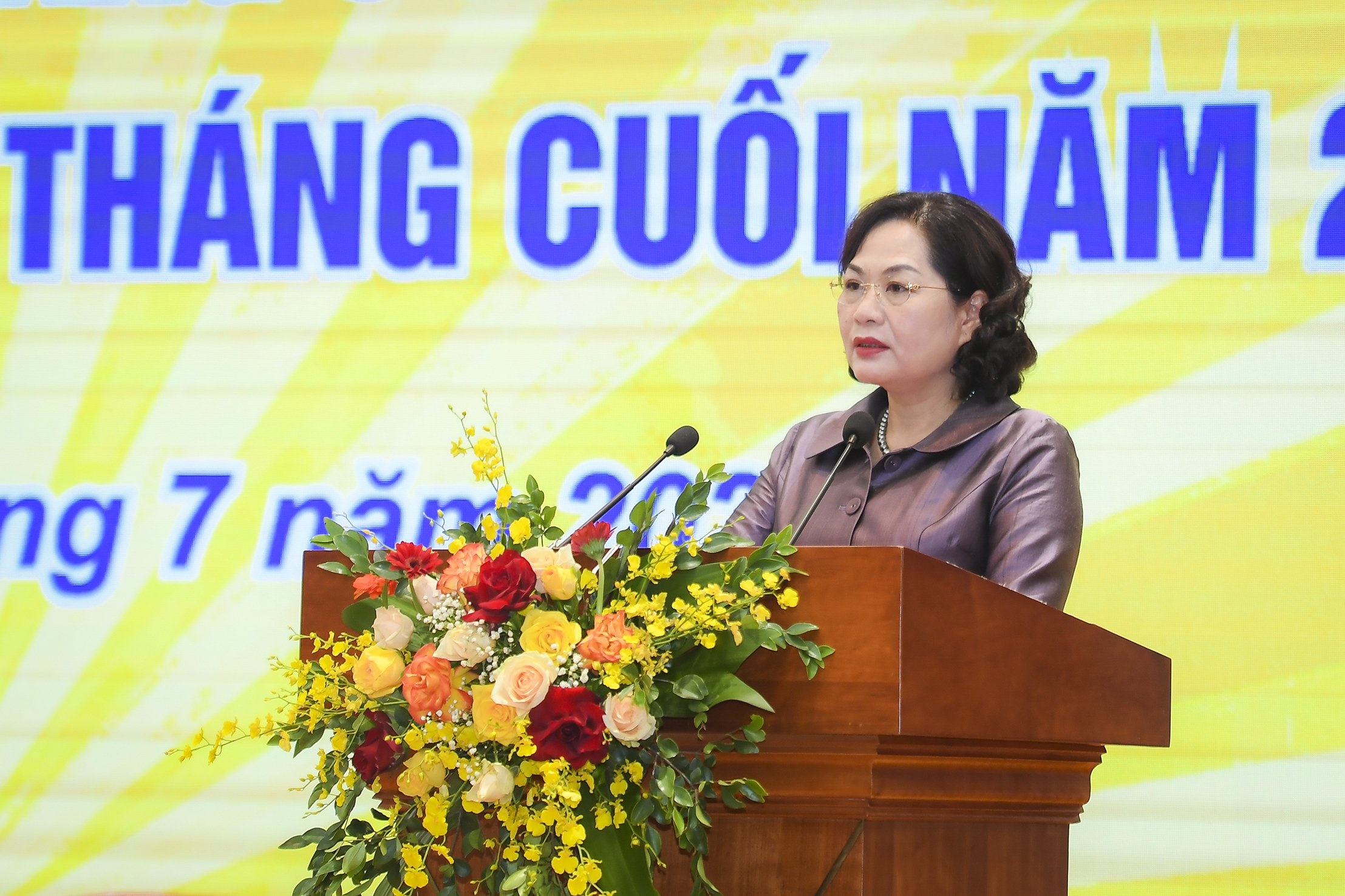 Thực hiện nhiệm vụ lớn, yêu cầu cao để hoàn thành mục tiêu của ngành Ngân hàng thuc hien nhiem vu lon yeu cau cao de hoan thanh muc tieu cua nganh ngan hang