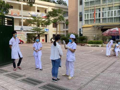 hinh anh ve ngay thi dau tien cua ky thi tot nghiep thpt 2020