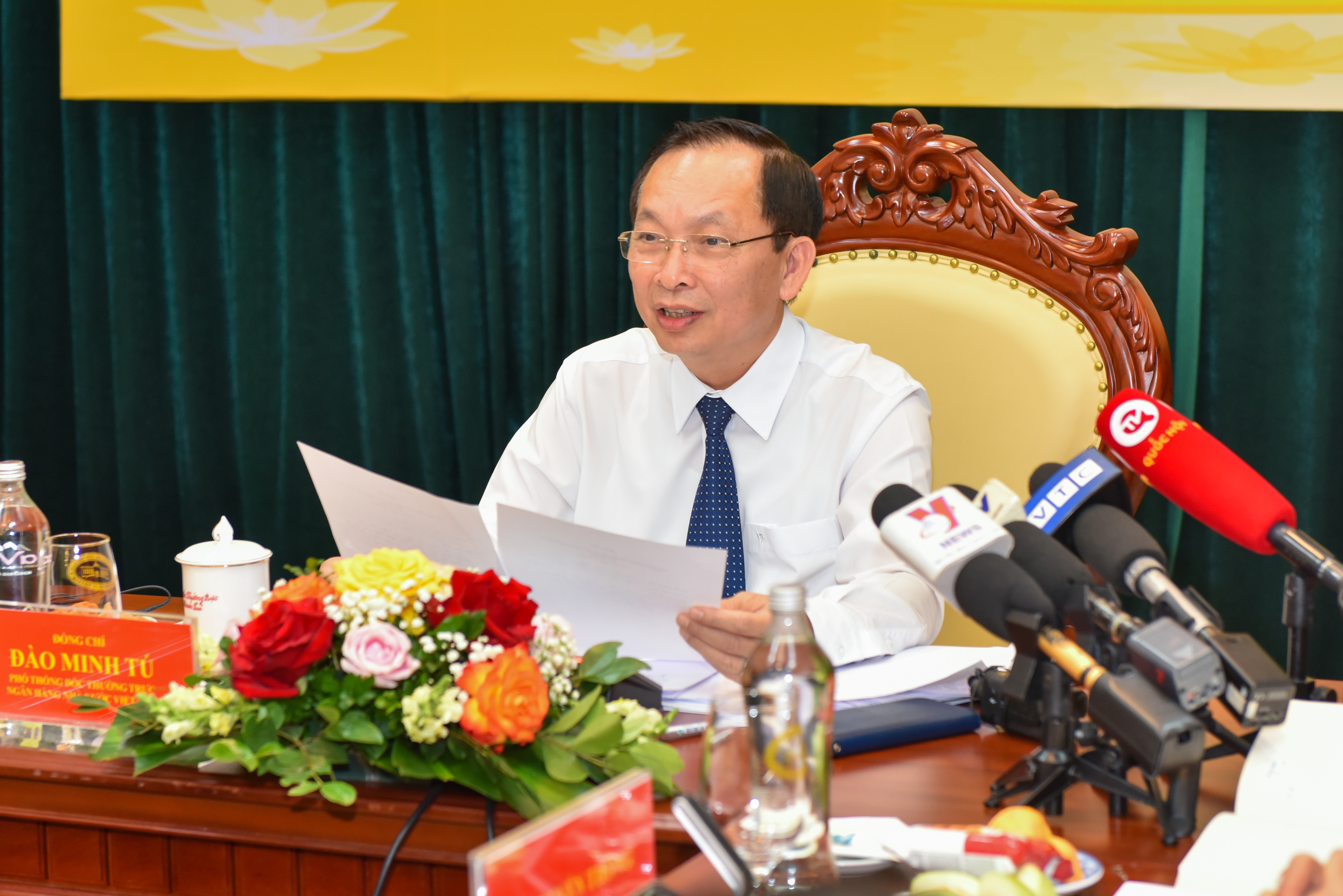 chu dong tao su lan toa trong cong tac truyen thong cua ngan hang