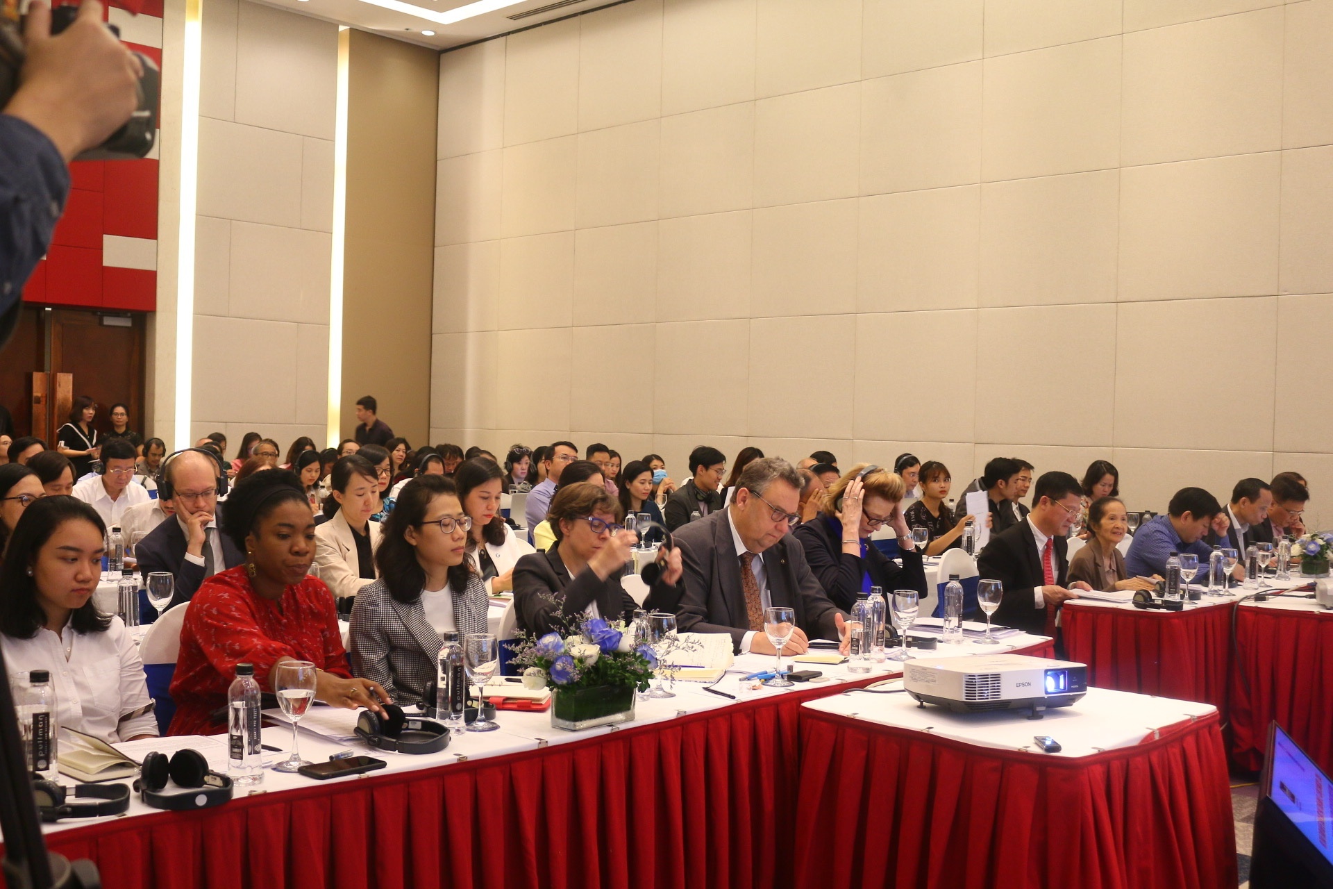 Muốn doanh nghiệp tư nhân "lớn nhanh" phải xây dựng mục tiêu đủ cao để hành động muon doanh nghiep tu nhan lon nhanh phai xay dung muc tieu du cao de hanh dong