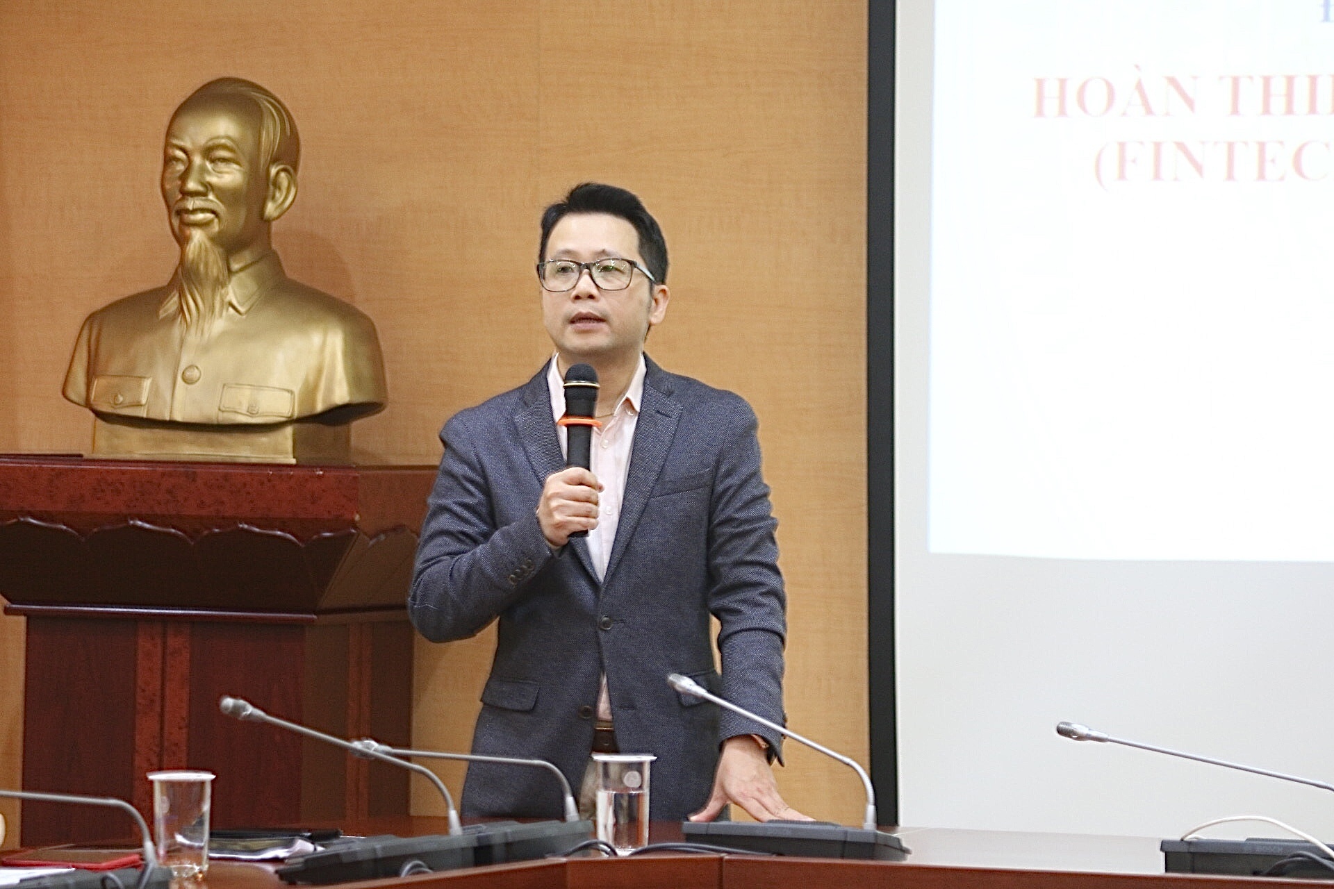 hoi thao pho bien ket qua de tai khoa hoc va cong nghe ve fintech