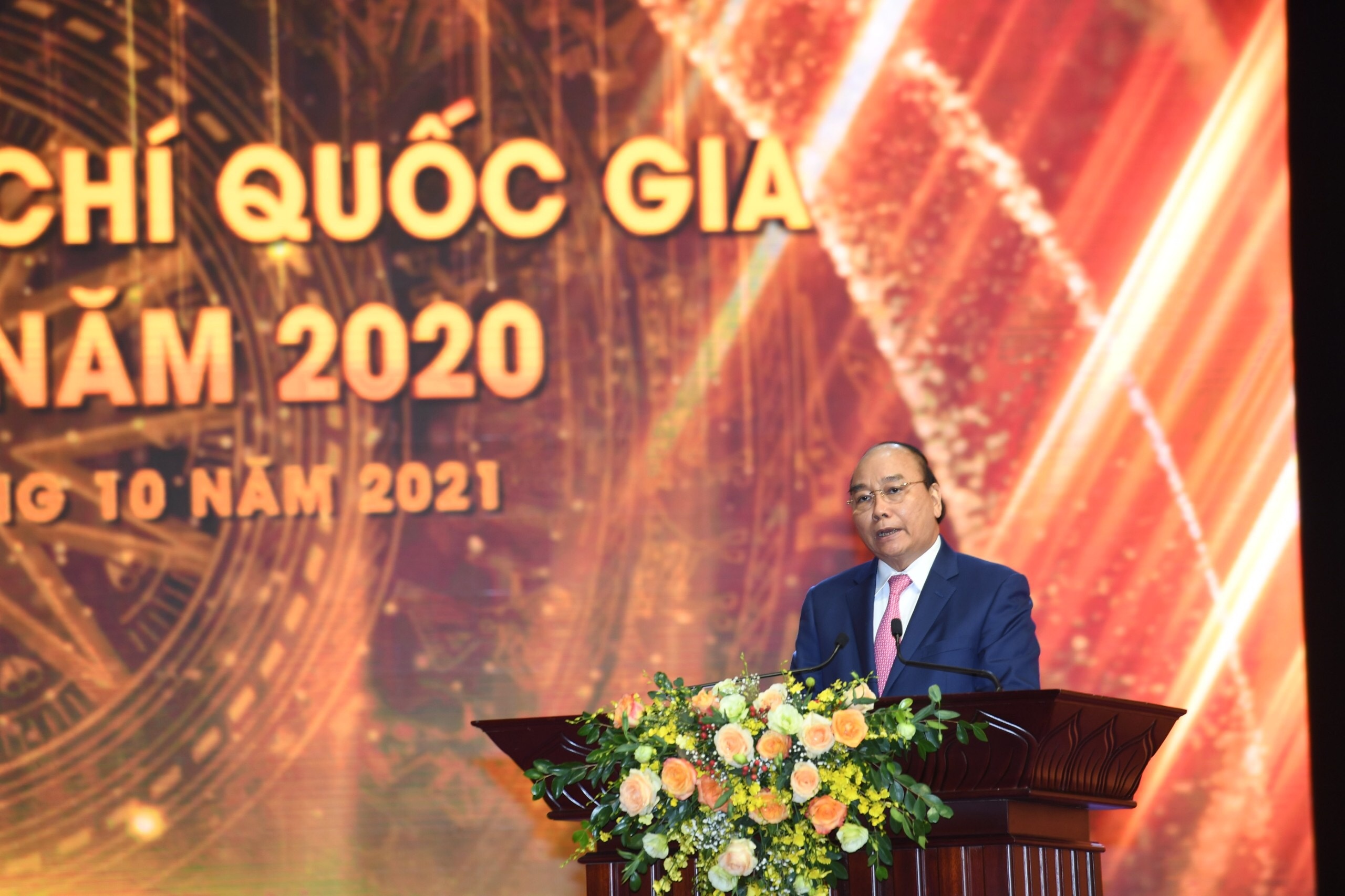 Biểu dương các nhà báo trong một năm vất vả nhưng đầy vinh quang bao chi viet nam phat huy vai tro xung kich tren mat tran tu tuong