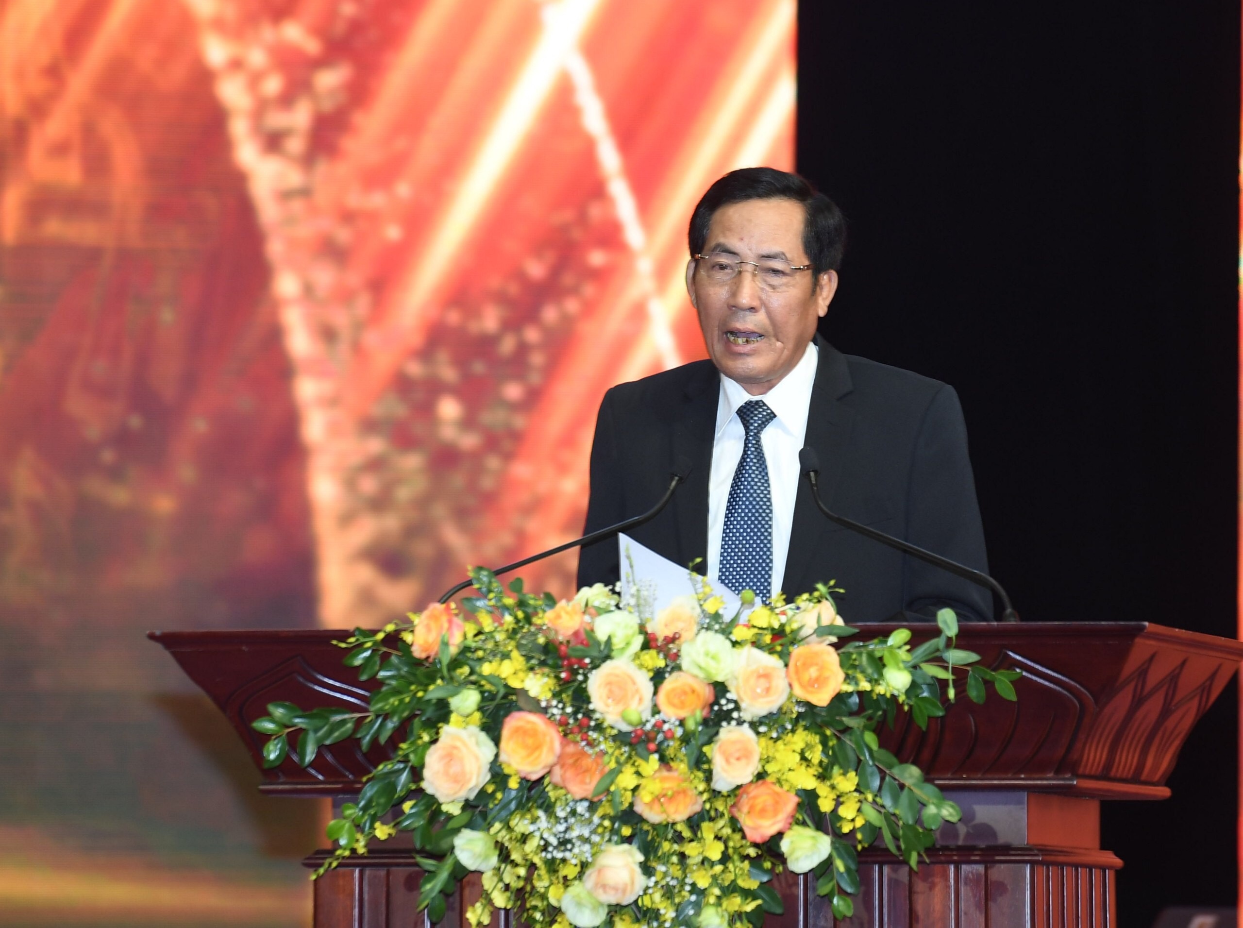 Biểu dương các nhà báo trong một năm vất vả nhưng đầy vinh quang bao chi viet nam phat huy vai tro xung kich tren mat tran tu tuong