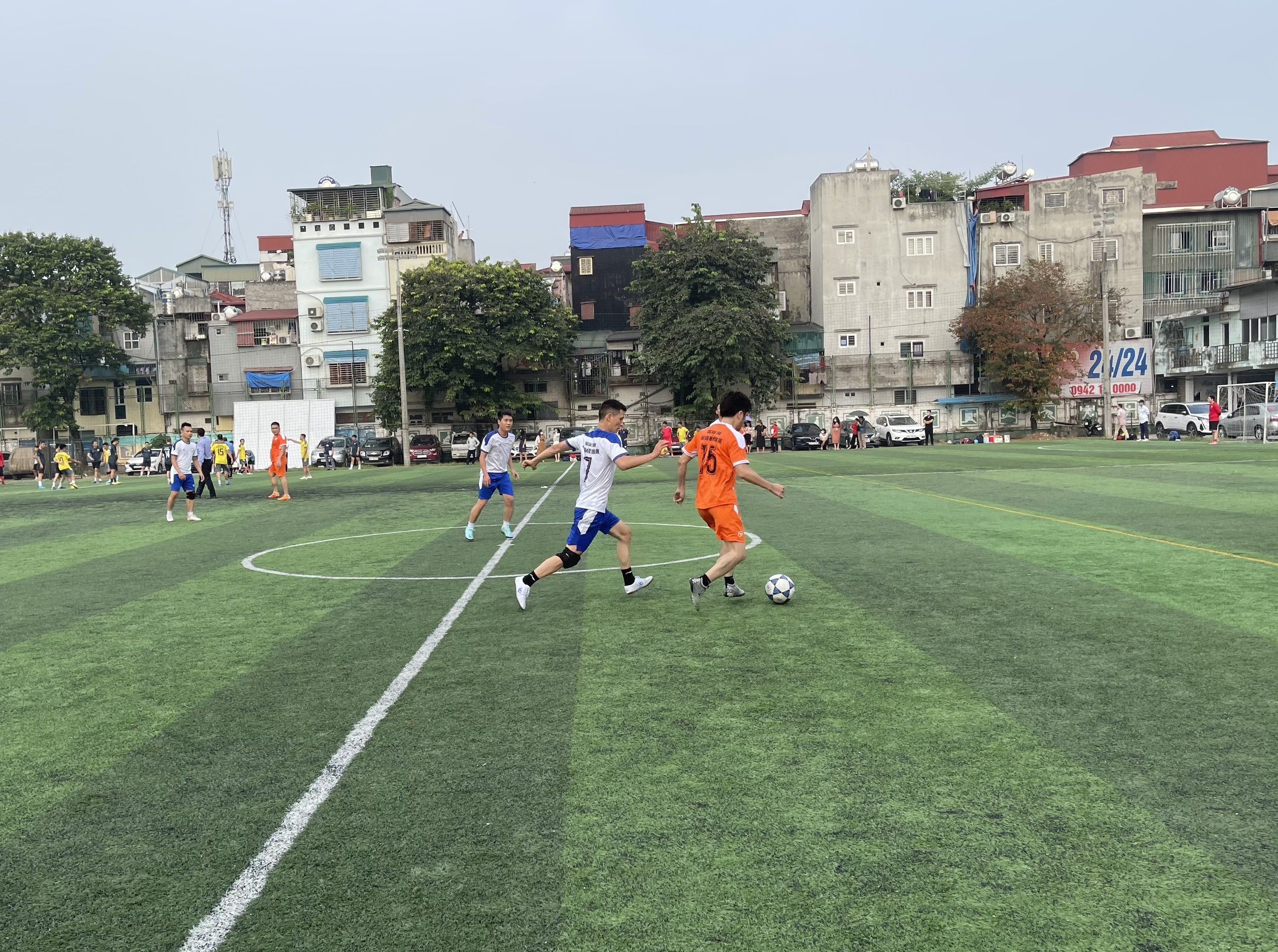 giai bong da mua thu nam 2022 buoc vao vong ban ket