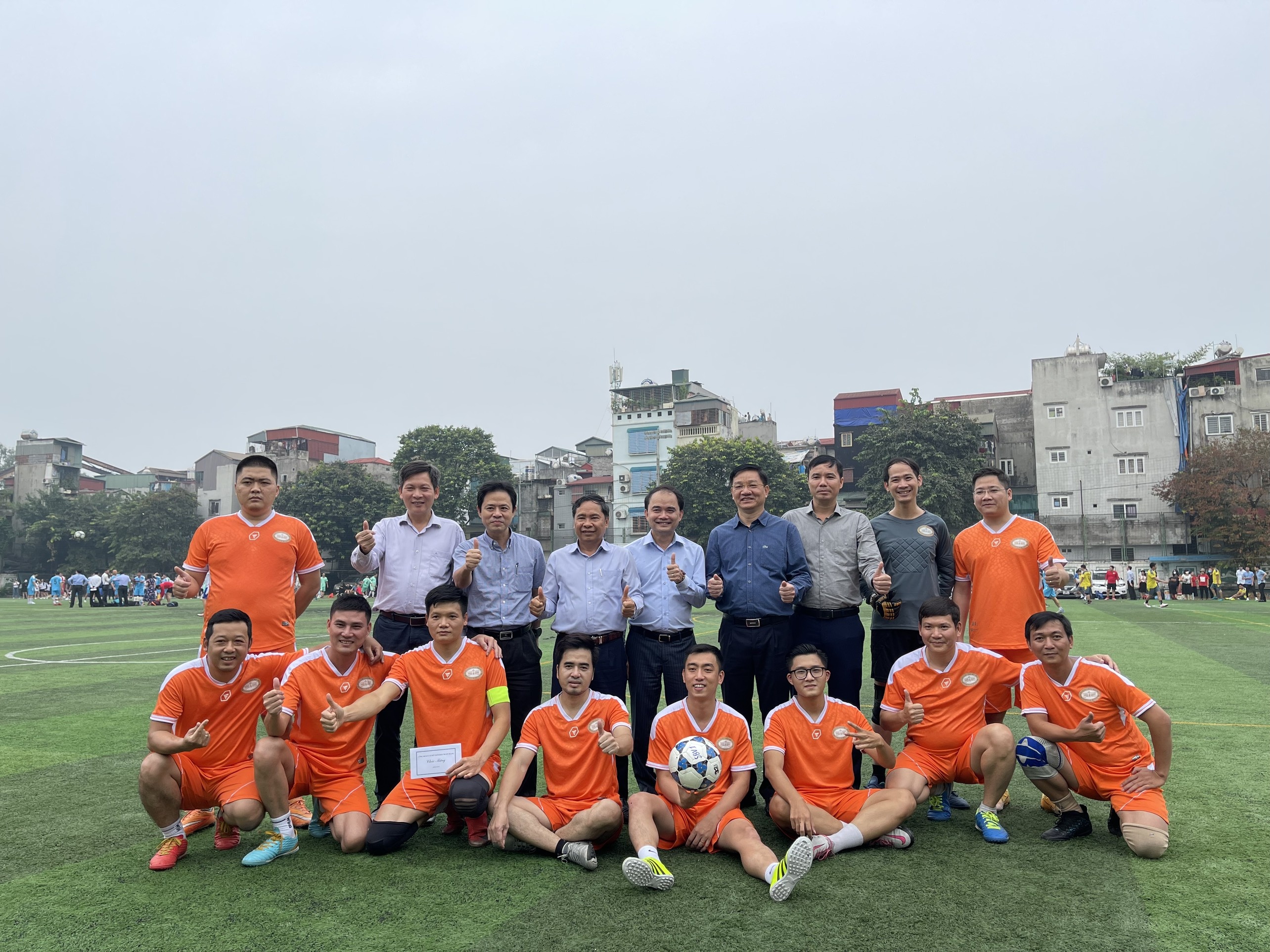 giai bong da mua thu nam 2022 buoc vao vong ban ket