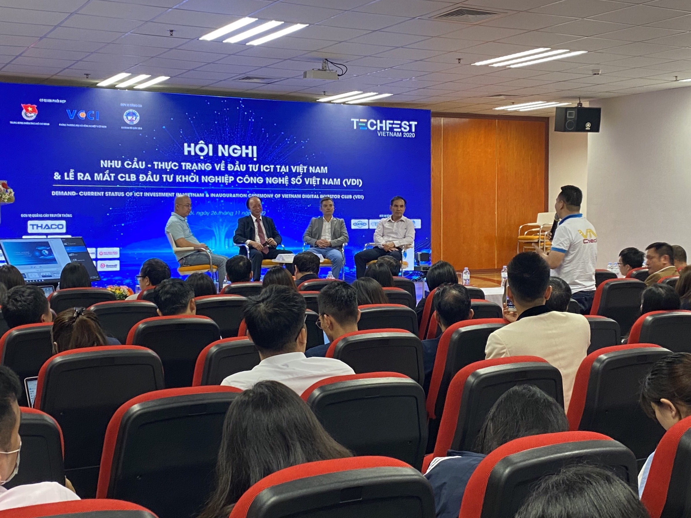 viet nam co cau lac bo dau tu khoi nghiep cong nghiep so dau tien