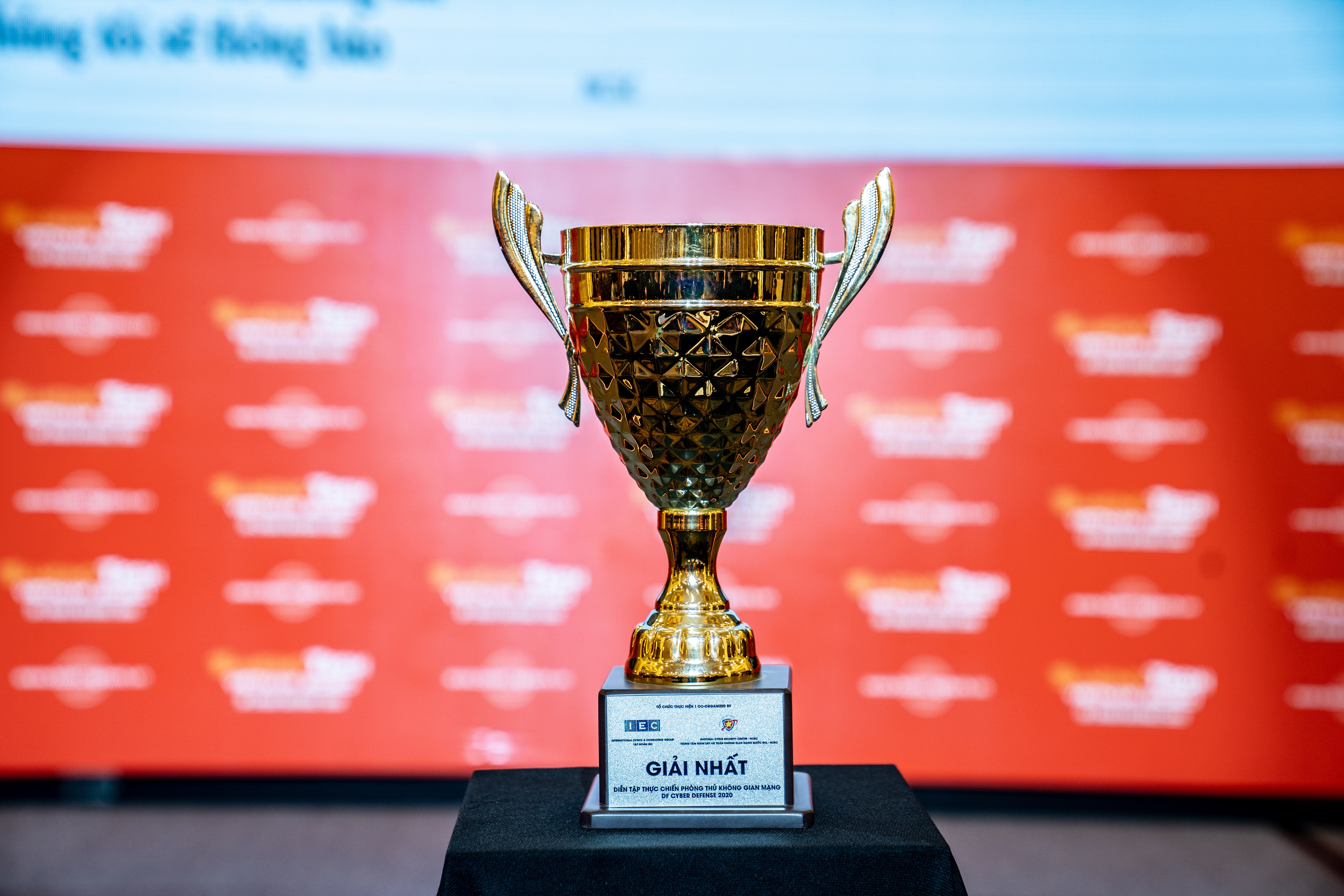 dien tap thuc chien phong thu khong gian mang giai phap de ngan hang ung pho voi rui ro nhanh nhat