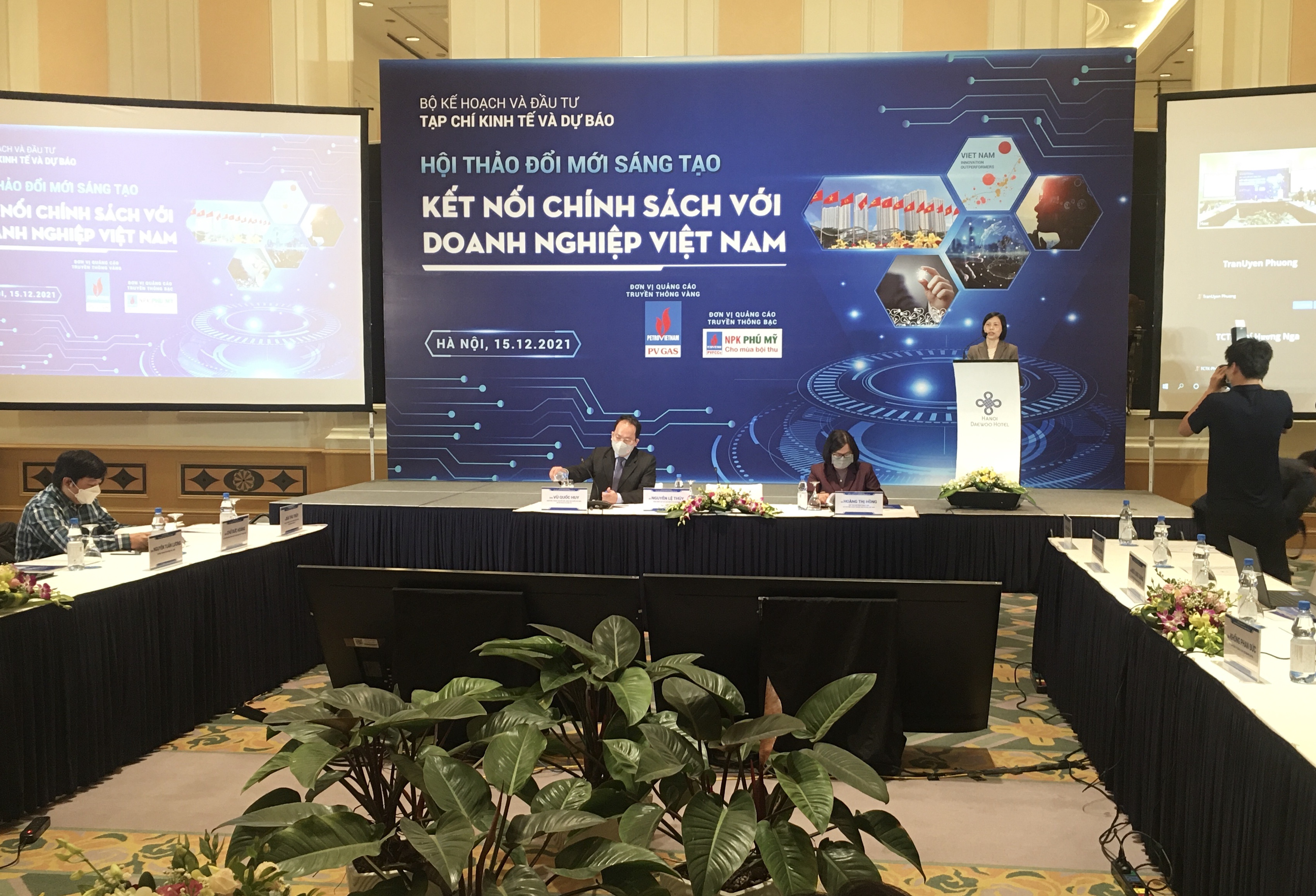 Đổi mới sáng tạo: Lấy công nghệ và chất lượng quản lý làm then chốt doi moi sang tao lay co ng nghe va cha t lu o ng qua n ly la m then cho t