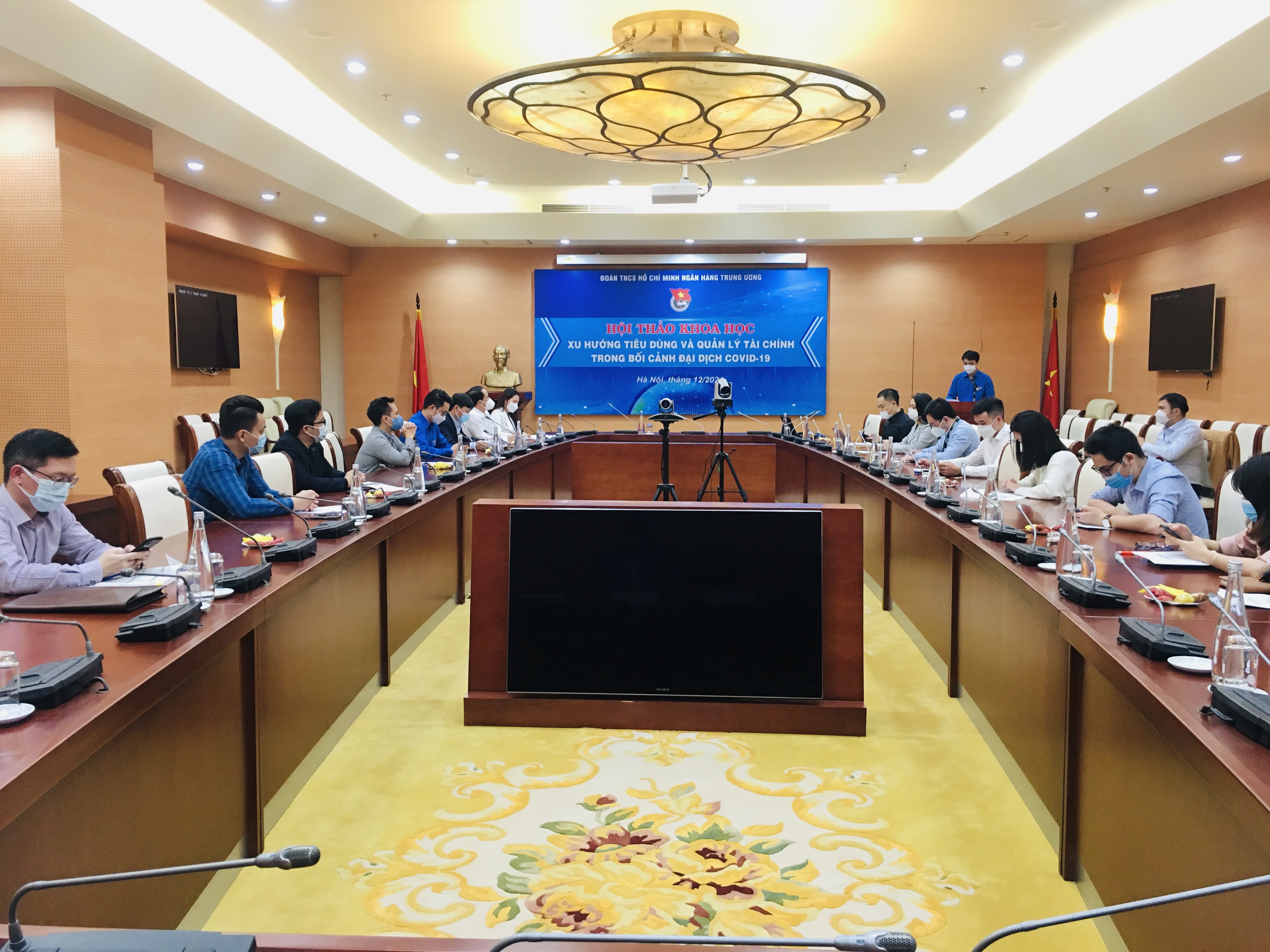 nhin nhan xu huong va ke hoach quan ly tai chinh cho doan vien thanh nien ngan hang