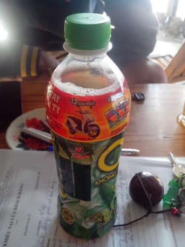 Tân Hiệp Phát lại bị đe dọa về sản phẩm có ruồi để đòi 499 triệu đồng