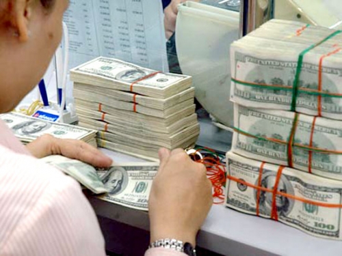 Tỷ giá ổn định dù Fed sắp tăng lãi suất