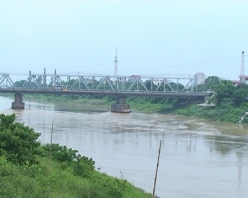 Sẽ hạ ngầm 2 tuyến cáp điện vượt sông Đuống Sẽ hạ ngầm 2 tuyến cáp điện vượt sông Đuống