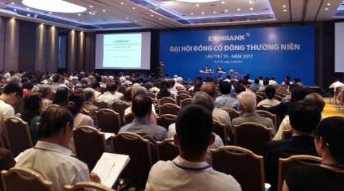 Eximbank bất ngờ rút tờ trình thoái vốn tại Sacombank Eximbank bất ngờ rút tờ trình thoái vốn tại Sacombank