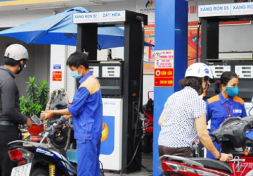 Thuế bảo vệ môi trường đối với xăng dầu chính thức tăng gấp 3 lần