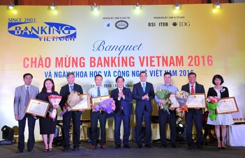 Chào mừng Ngày Khoa học và Công nghệ và Banking Vietnam 2016 Chào mừng Ngày Khoa học và Công nghệ và Banking Vietnam 2016