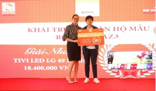 Lễ khai trương căn hộ mẫu Roman Plaza thu hút hàng trăm khách tham dự