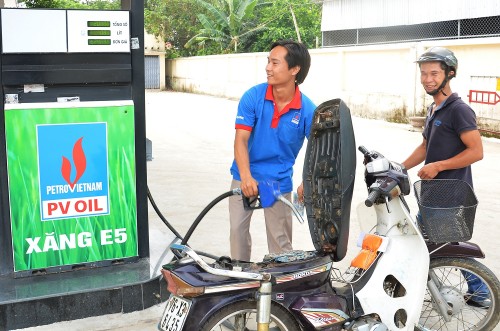 Bộ GTVT khuyến khích cán bộ, công chức sử dụng xăng E5 Bộ GTVT khuyến khích cán bộ, công chức sử dụng xăng E5