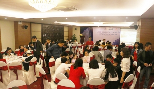 Eurowindow Nghệ An hút khách ngày mở bán chính thức