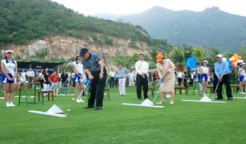 Diamond Bay Condotel Resort Nha Trang hút khách sau mở bán