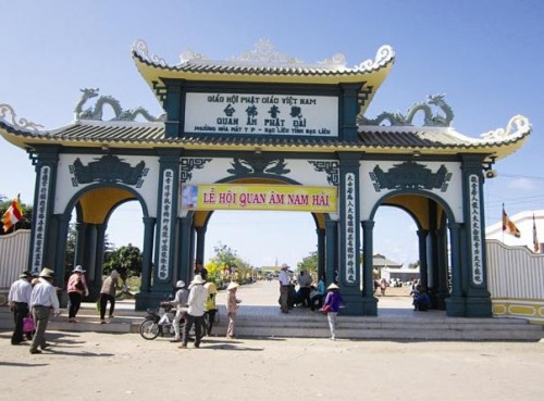 Du lịch văn hóa tâm linh đầu năm