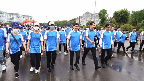 sacombank tai khoi dong chuoi hoat dong xa hoi nhung buoc chan vi cong dong nam 2022