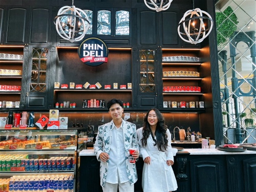 cung cac travel blogger kham pha aqua city