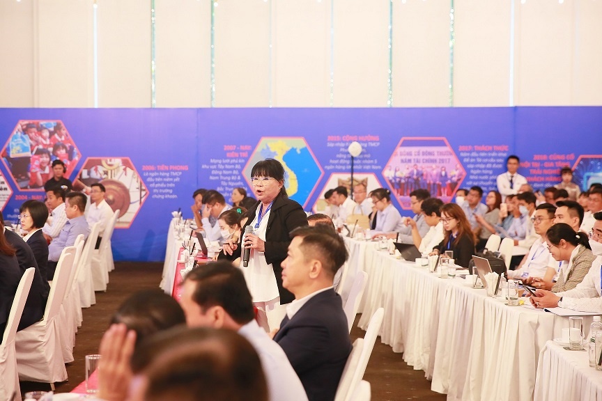 sacombank tiep tuc tang truong manh me huong den muc tieu xay dung he sinh thai so