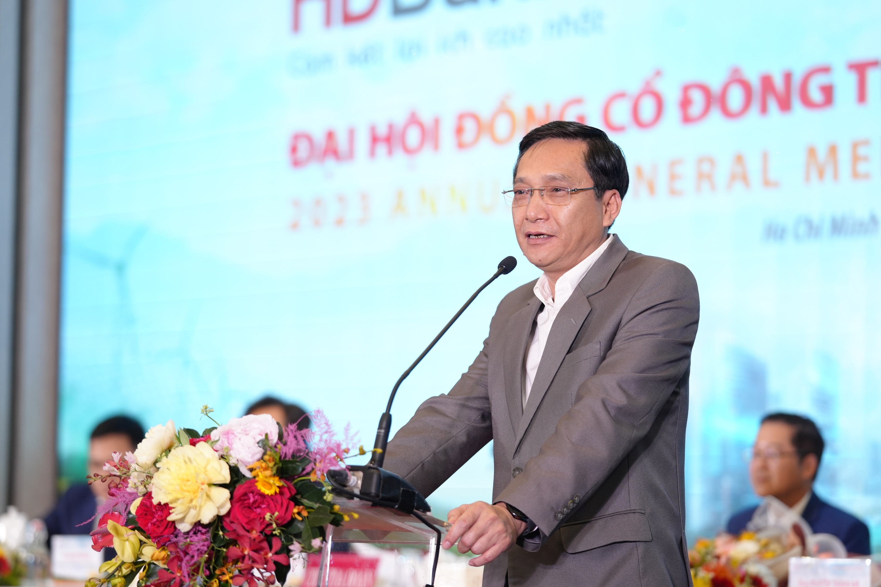 dhdcd hdbank lay phat trien ben vung lam kim chi nam dat muc tieu loi nhuan 13197 ty dong