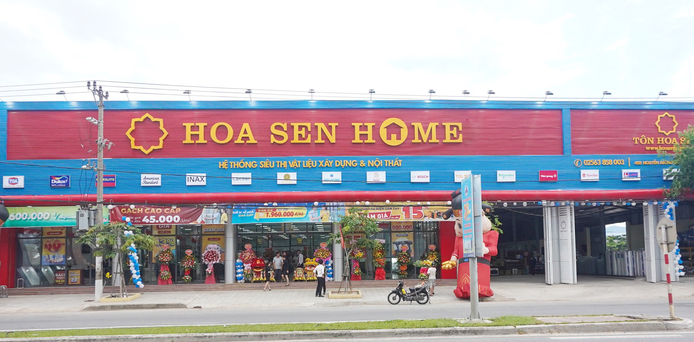 hoa sen home he lo cuc soc voi con loc uu dai mua he