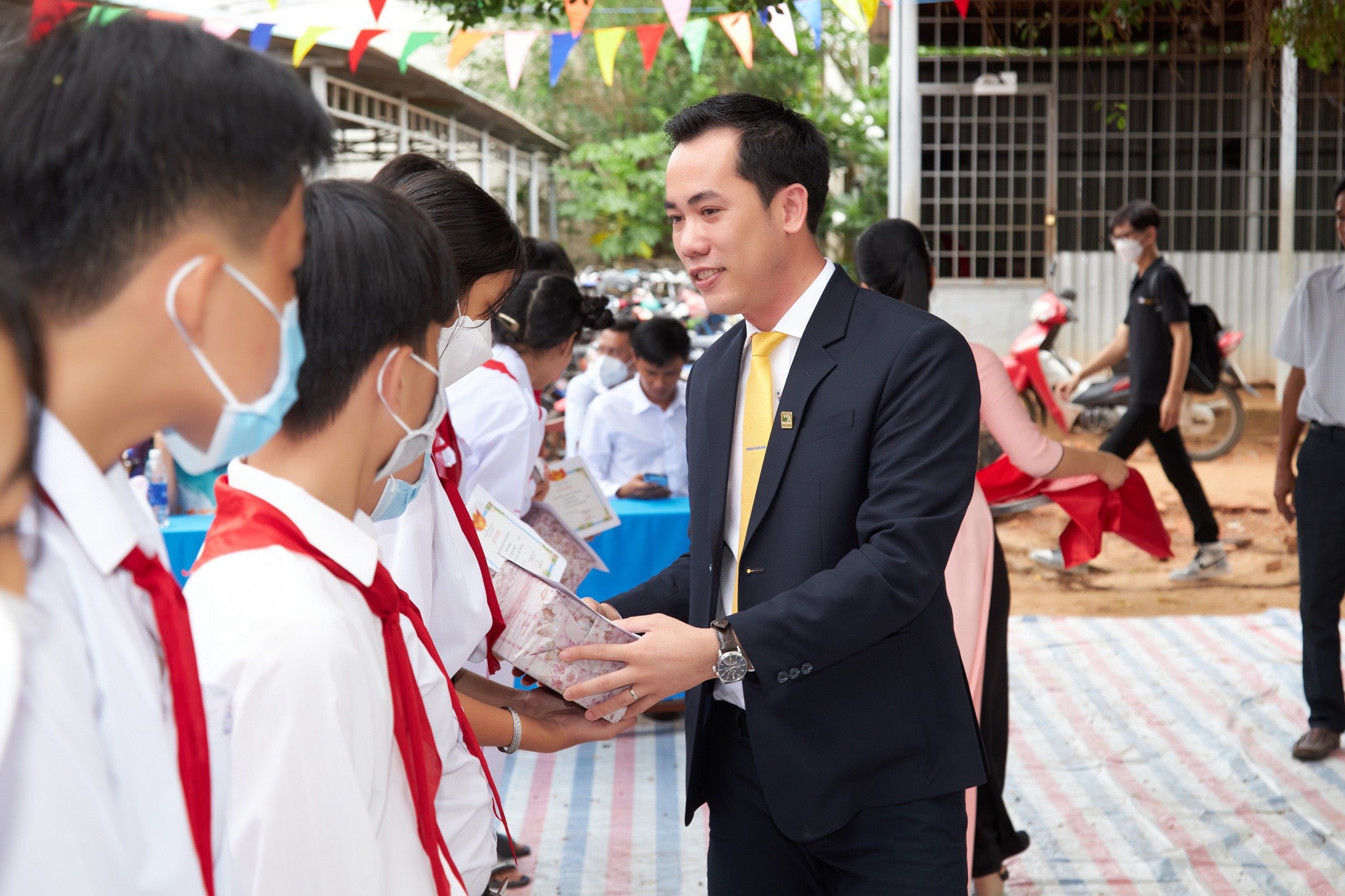 huong den ky niem 30 nam thanh lap nam a bank lan toa hanh phuc den cong dong