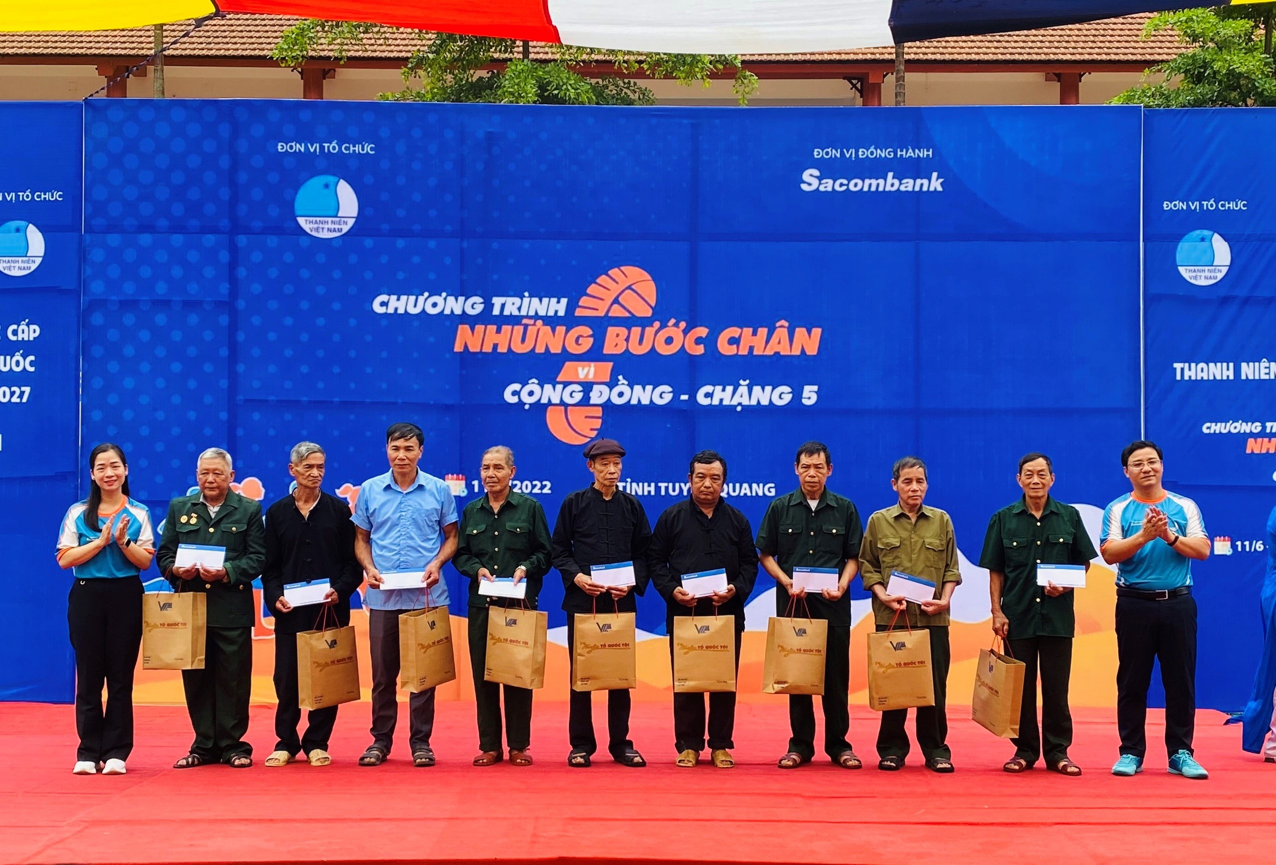 chang 5 nhung buoc chan vi cong dong chinh thuc khoi dong