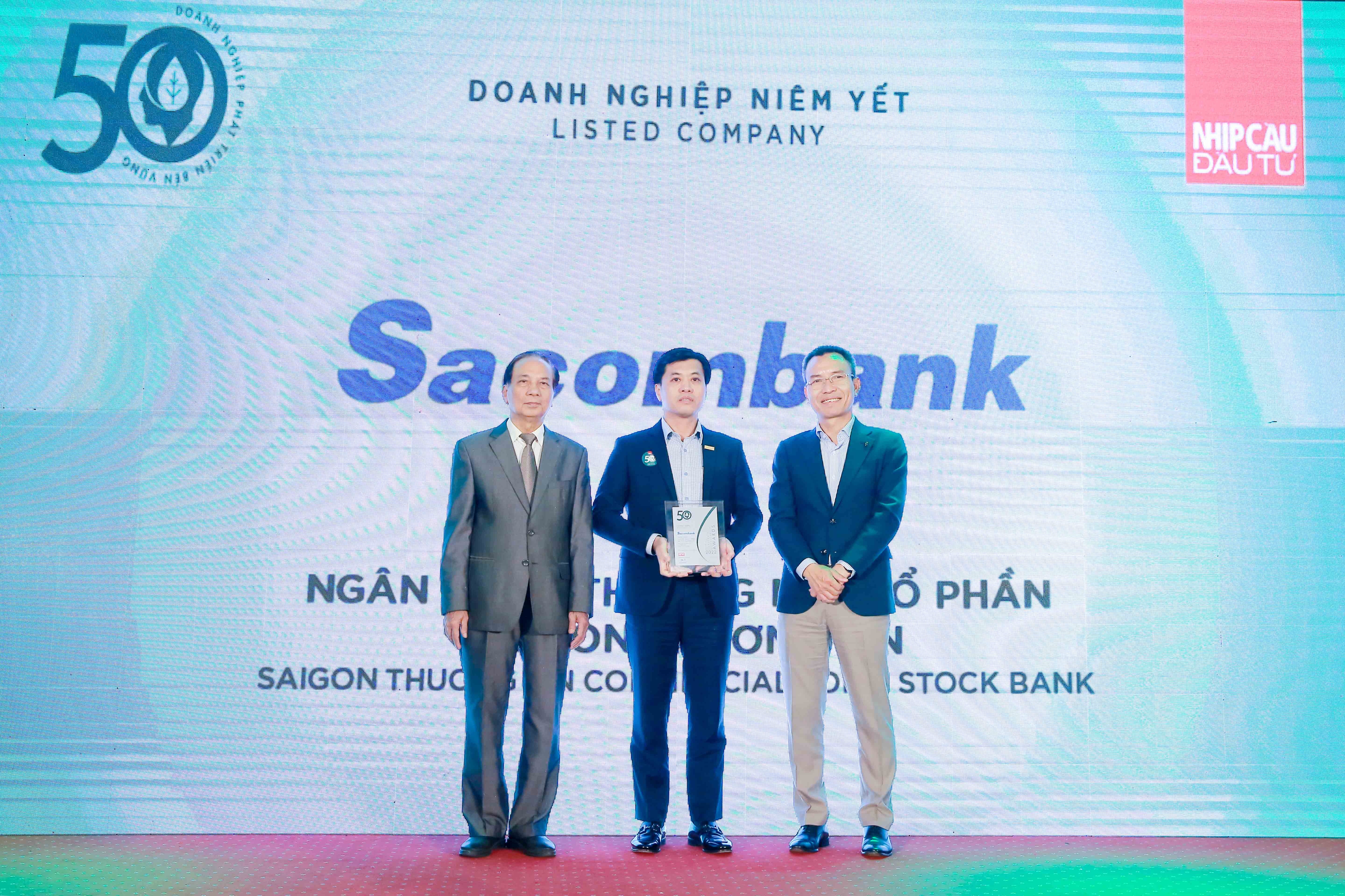 sacombank duoc vinh danh top 50 doanh nghiep phat trien ben vung 2022