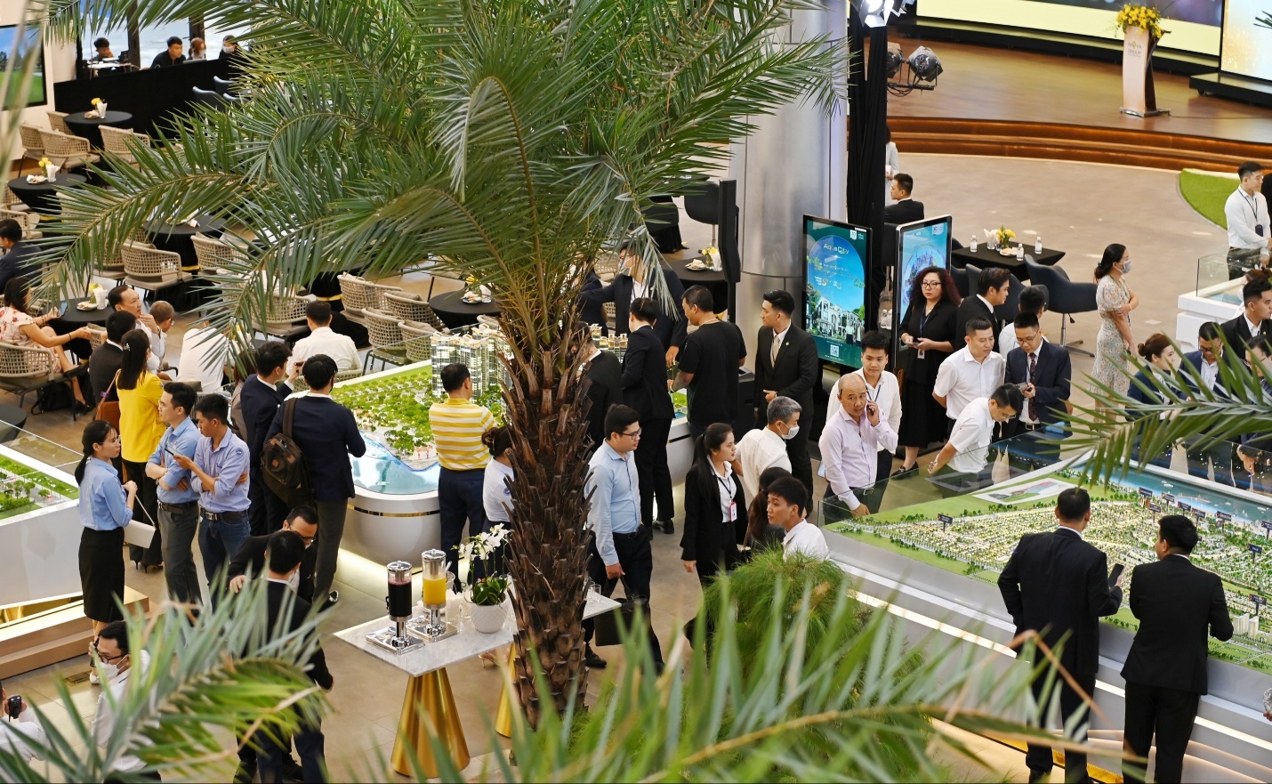 Nhiều sự kiện, hoạt động hấp dẫn tại Novaland Gallery nhieu su kien hoat dong hap dan tai novaland gallery