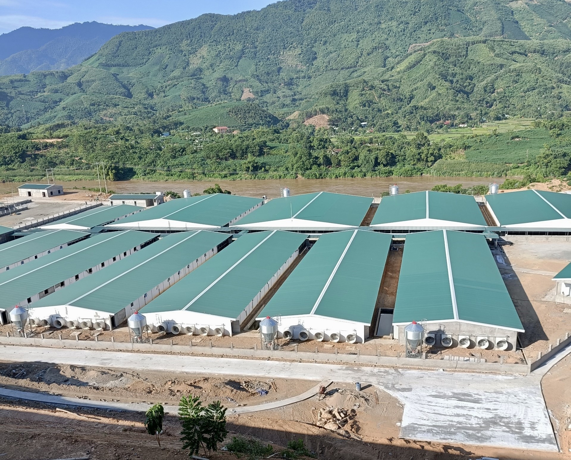 Ống nhựa Hoa Sen: Thương hiệu gắn với hàng loạt công trình lớn ong nhua hoa sen thuong hieu gan voi hang loat cong trinh lon