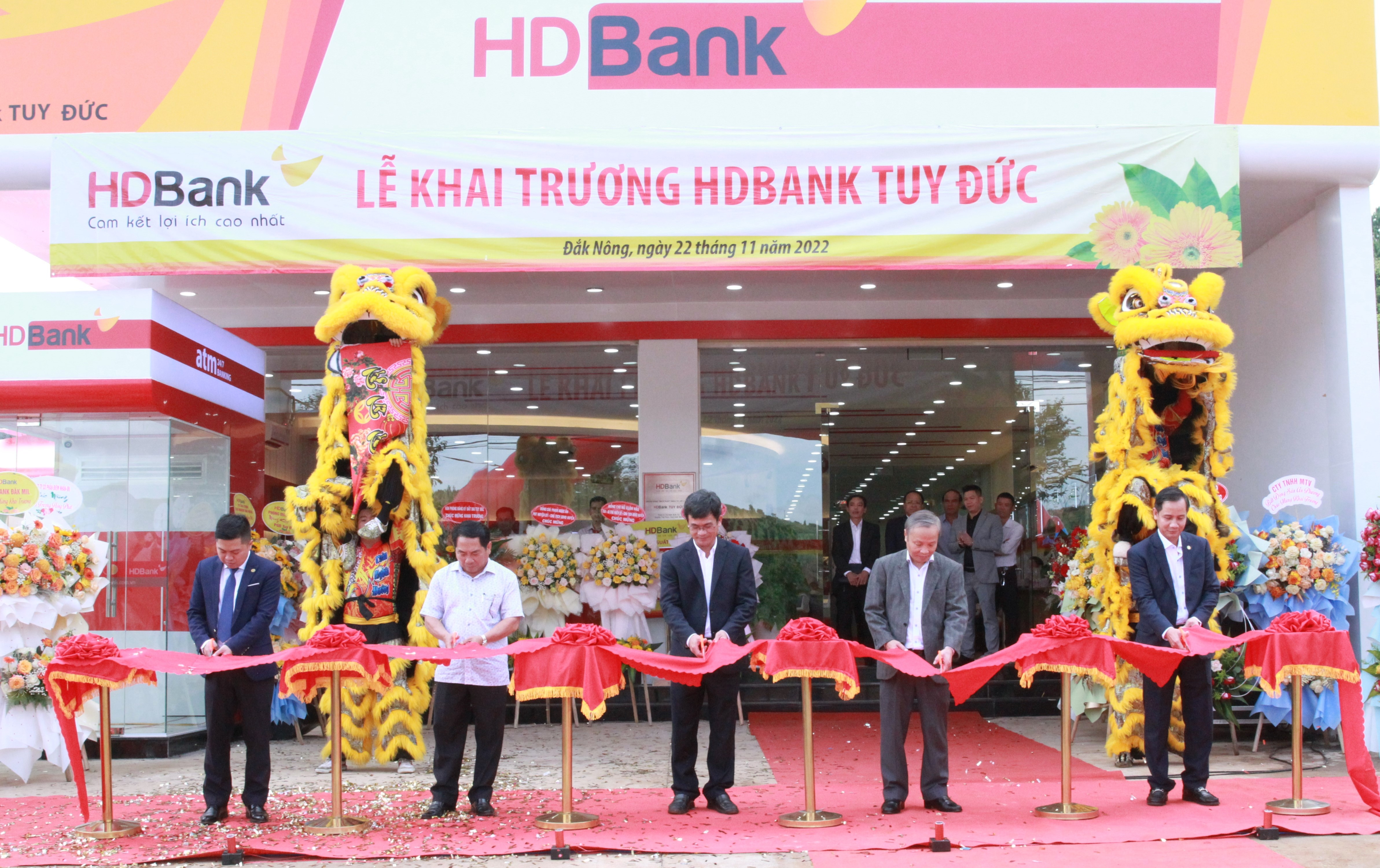 Ngược lên vùng cao, HDBank đẩy mạnh nâng cấp hạ tầng tài chính Đắk Nông nguoc len vung cao hdbank day manh nang cap ha tang tai chinh dak nong
