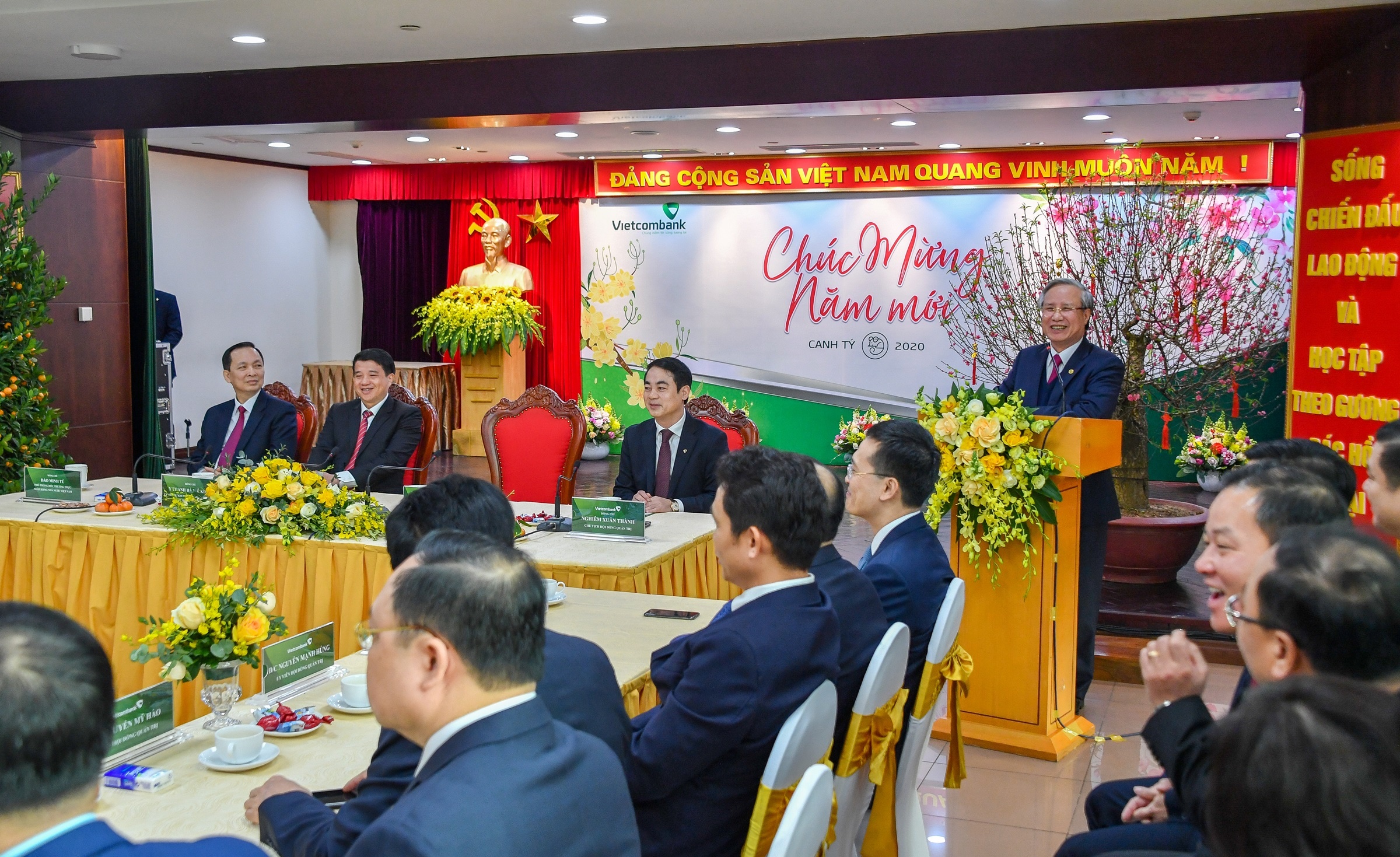 thuong truc ban bi thu tran quoc vuong vietcombank can phat huy tinh than doan ket nang dong sang tao