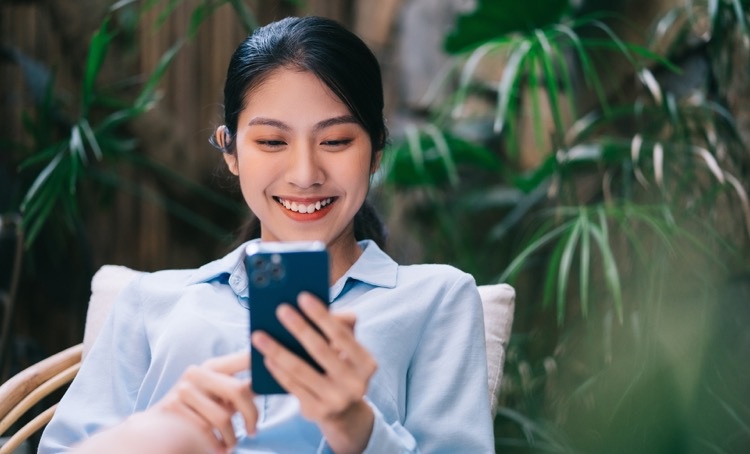 vib ra mat the dong thuong hieu lazcard hoan den 50 tren lazada