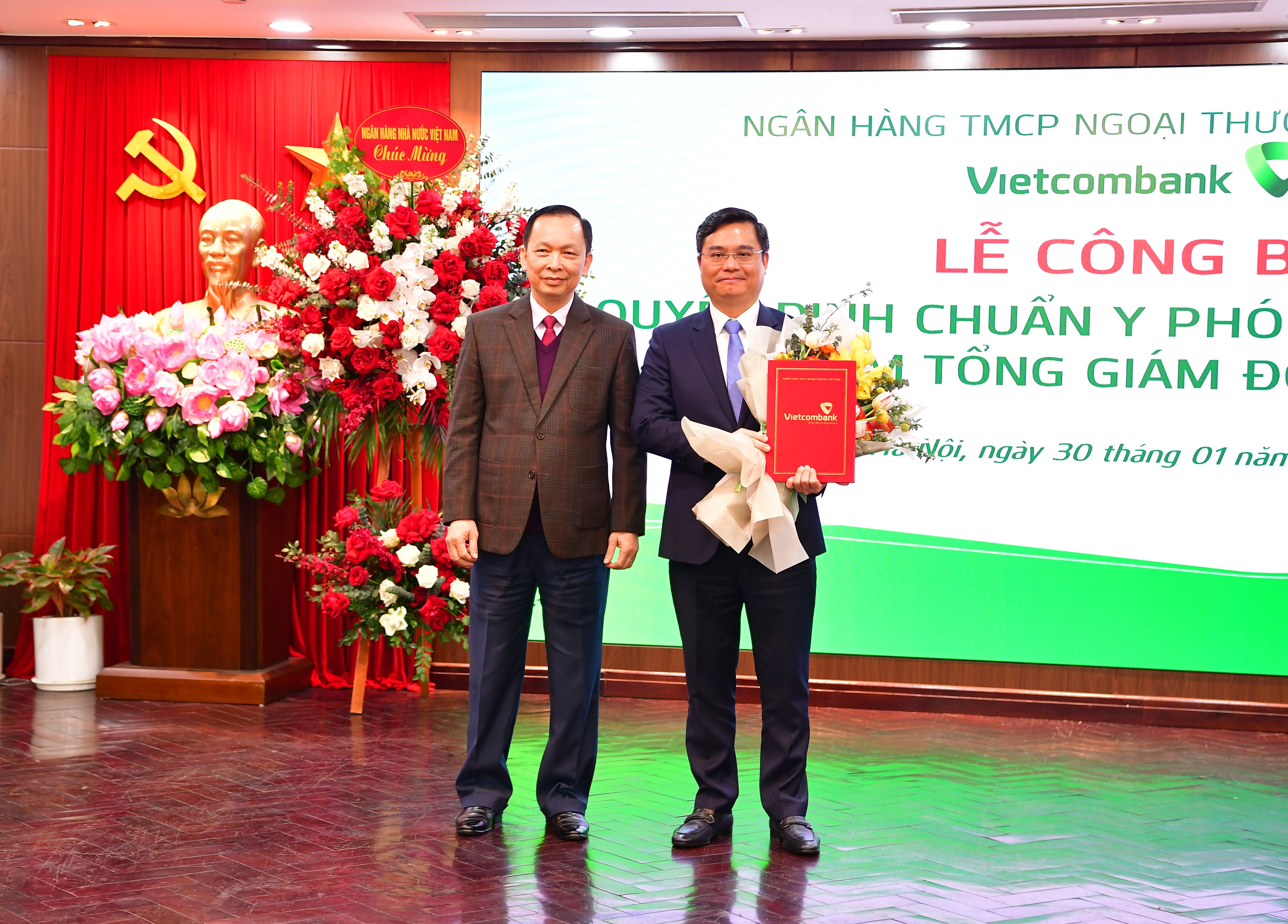 Bổ nhiệm ông Nguyễn Thanh Tùng làm Tổng Giám đốc Vietcombank bo nhiem ong nguyen thanh tung lam tong giam doc vietcombank