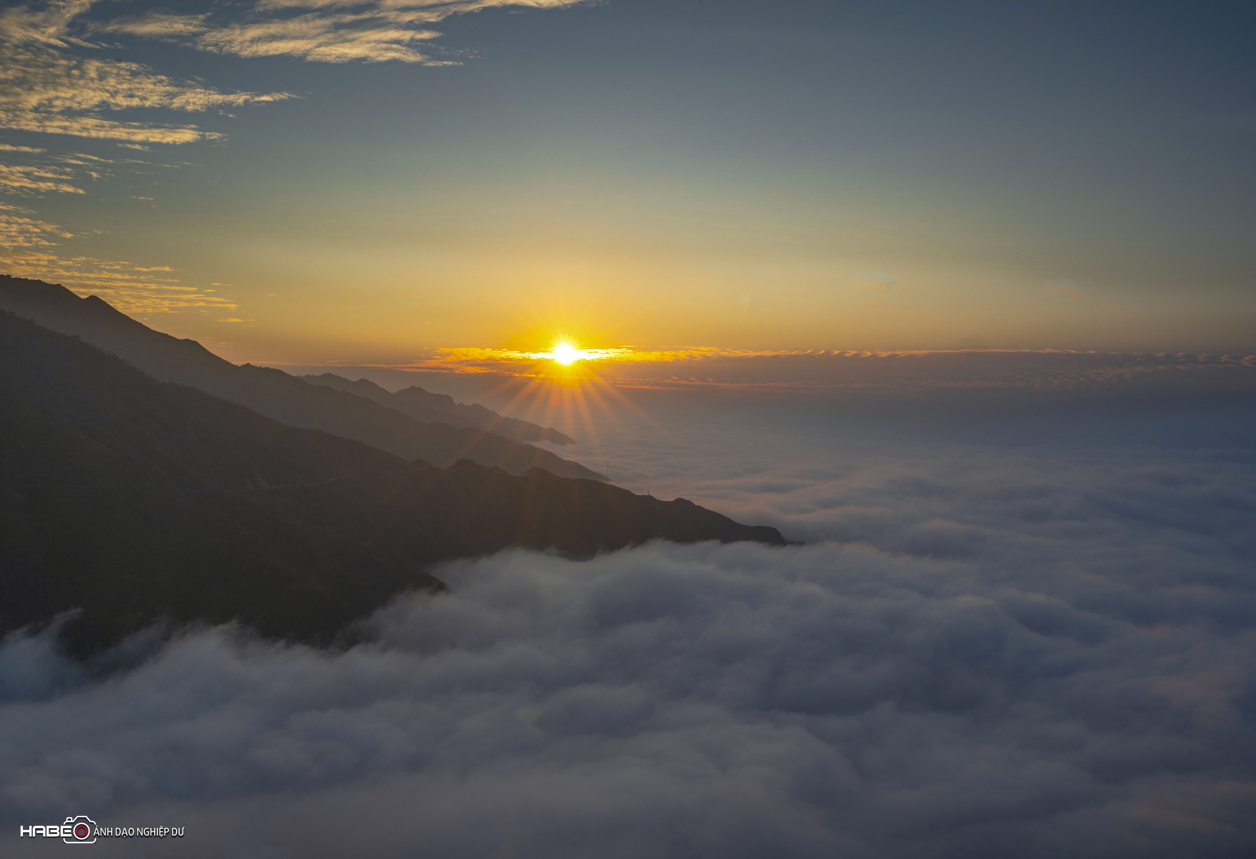 Săn mây trên đỉnh Tà Xùa