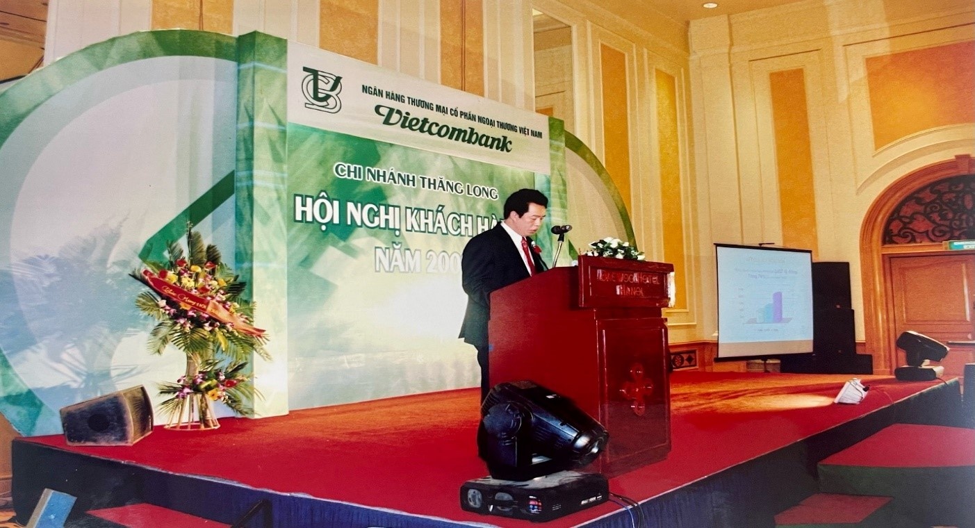 Hai mươi năm, nhìn lại những bước đi đầu tiên hai muoi nam nhin lai nhung buoc di dau tien