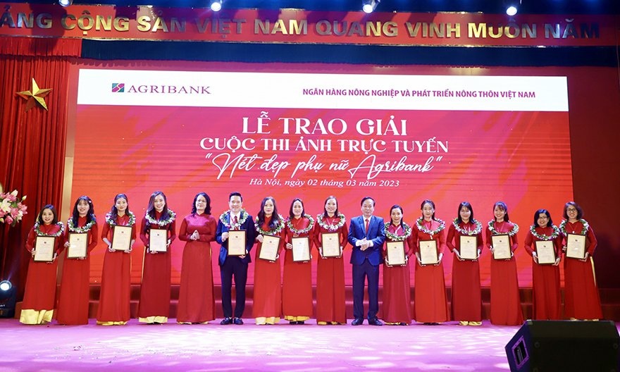 agribank bieu duong nu quan ly tieu bieu can bo nu co thanh tich xuat sac
