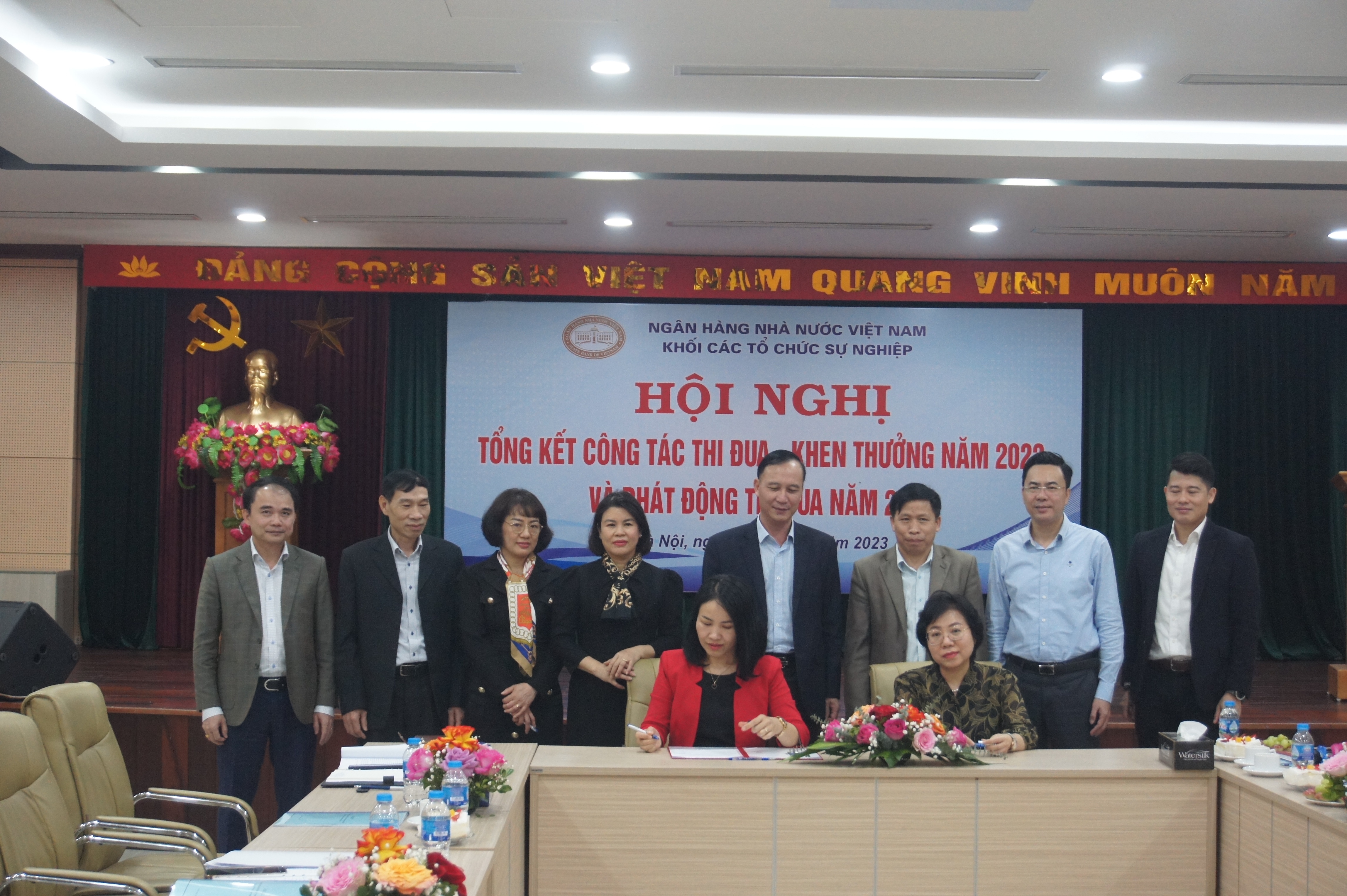 khoi cac to chuc su nghiep tong ket cong tac thi dua khen thuong