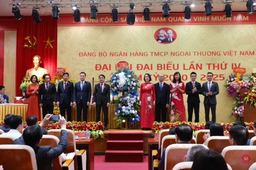 khai mac dai hoi dai bieu dang bo vietcombank lan thu iv nhiem ky 2020 2025