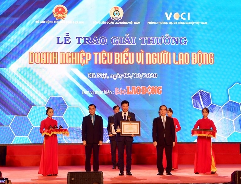 vietcombank xay dung van hoa kinh doanh tot lam nen tang phat trien ngan hang ben vung