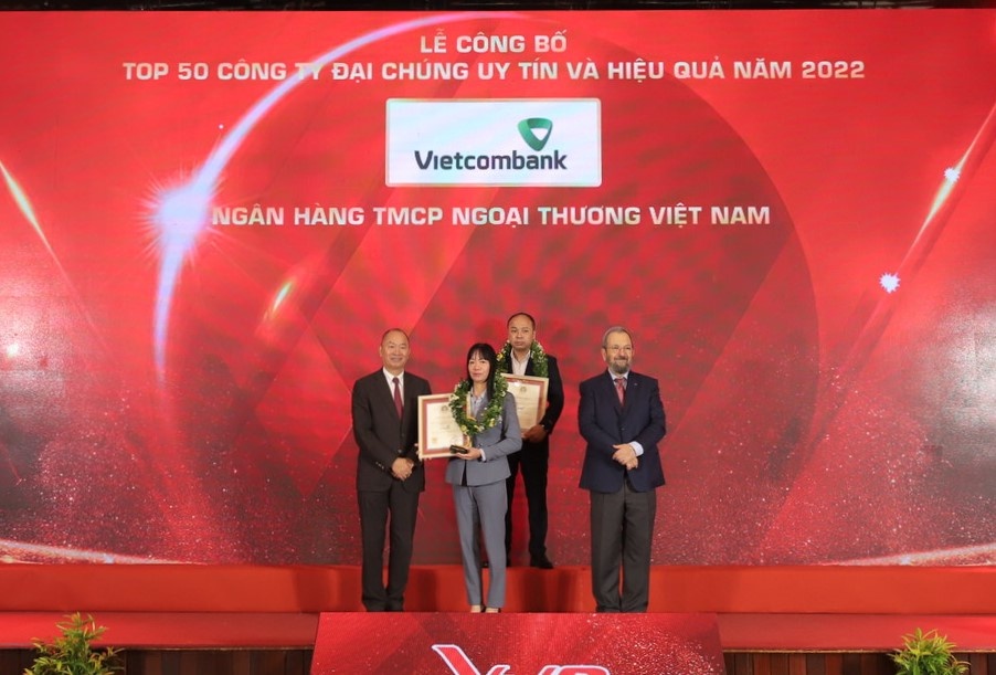 vietcombank la n thu 7 lien tie p du ng dau bang xep hang ngan hang uy tin