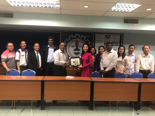 Công đoàn ngân hàng Việt Nam - Malaysia tăng cường trao đổi thông tin Công đoàn ngân hàng Việt Nam - Malaysia tăng cường trao đổi thông tin