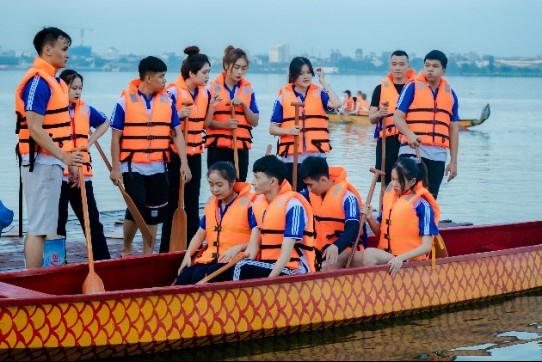 fbu truong dai hoc duy nhat co doi thuyen rong thi dau tren ho tay